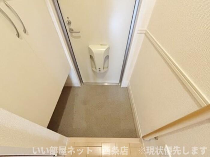 ウィステリア・フィールド　B棟の玄関