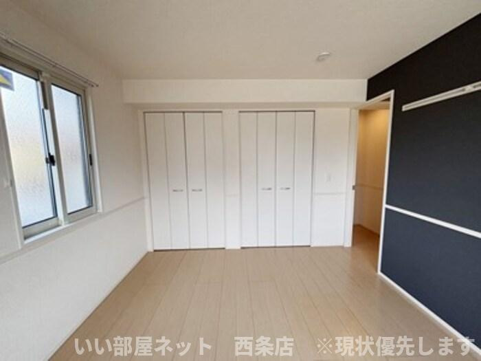 ウィステリア・フィールド　B棟の洋室