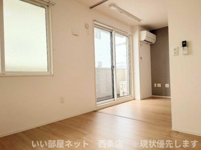 メゾン　ドーミーの洋室