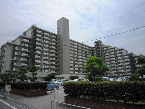 日商岩井グリーンサイドマンションの外観