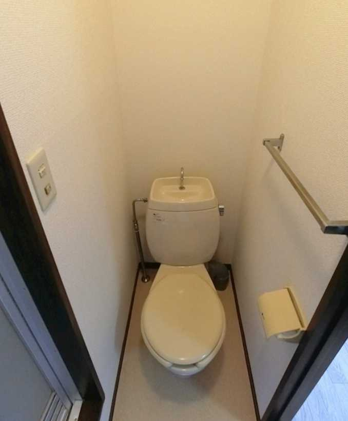 ハイツシノA　南向き　バストイレ別　追焚のトイレ