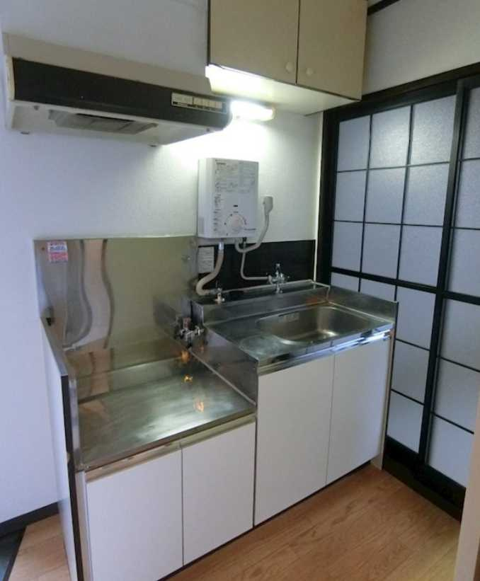 ハイツシノA　南向き　バストイレ別　追焚のキッチン