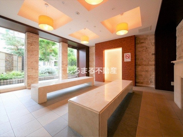 エステムコート梅田・天神橋リバーフロントのロビー