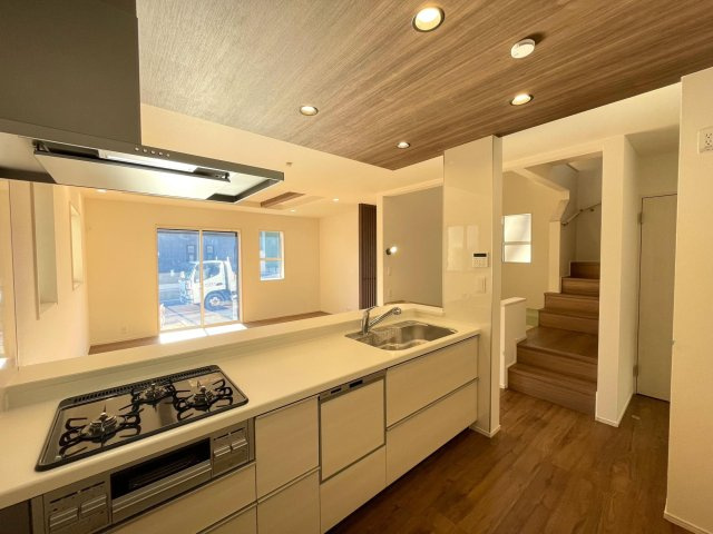 豊田市志賀町高洞　新築分譲住宅　全2棟　1号棟のキッチン