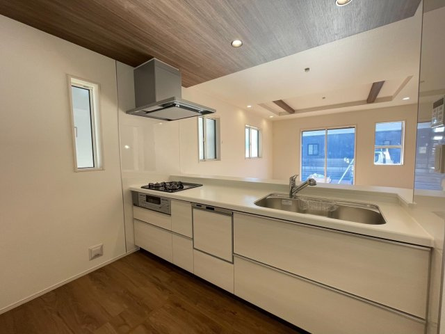 豊田市志賀町高洞　新築分譲住宅　全2棟　1号棟のキッチン