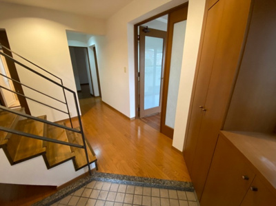 【玄関】 | パロマヴィラ寺塚