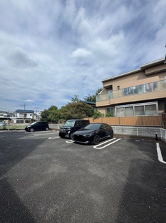 【駐車場】