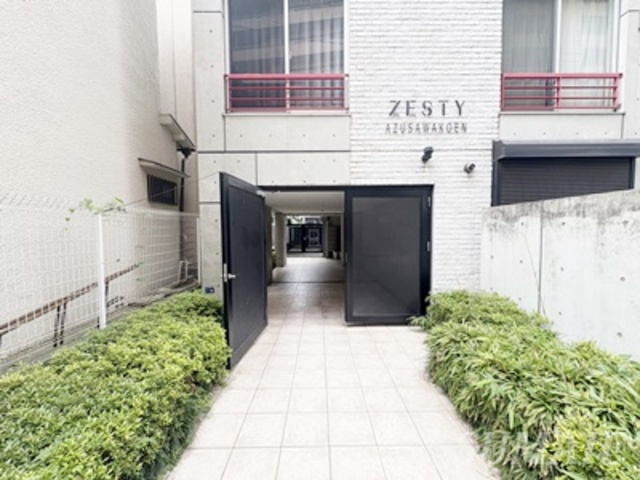 ＺＥＳＴＹ小豆沢公園のエントランス|エントランスです☆