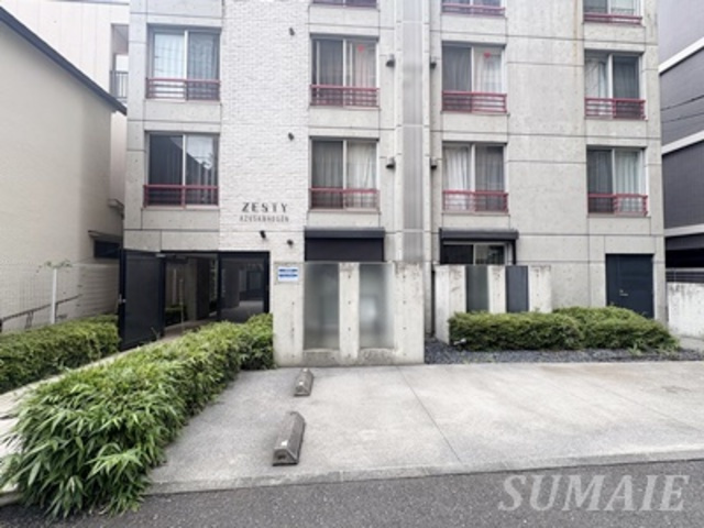 ＺＥＳＴＹ小豆沢公園の外観|駐車場の空きはご確認ください。