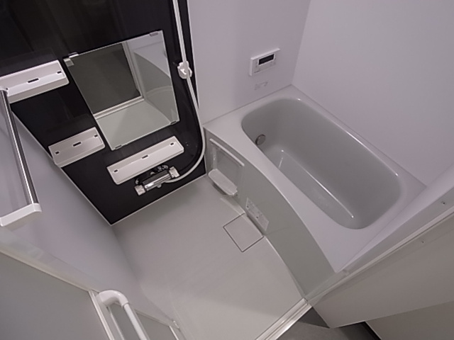 神戸市長田区苅藻通１丁目のアパートの浴室|追い焚き機能付き