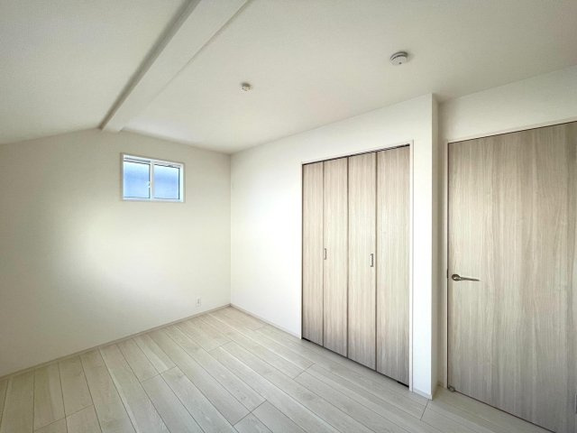 豊田市志賀町高洞　新築分譲住宅　全2棟　2号棟の洋室