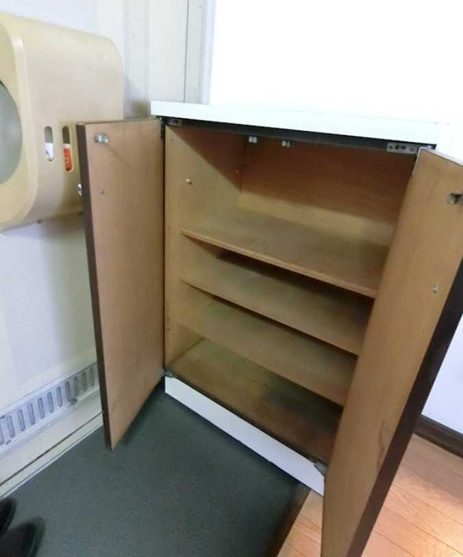 パインハイツ　南西角部屋　追焚　バストイレ別の収納