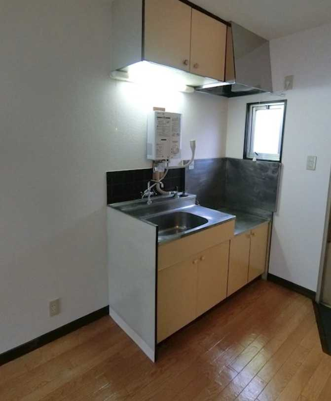 パインハイツ　南西角部屋　追焚　バストイレ別のキッチン