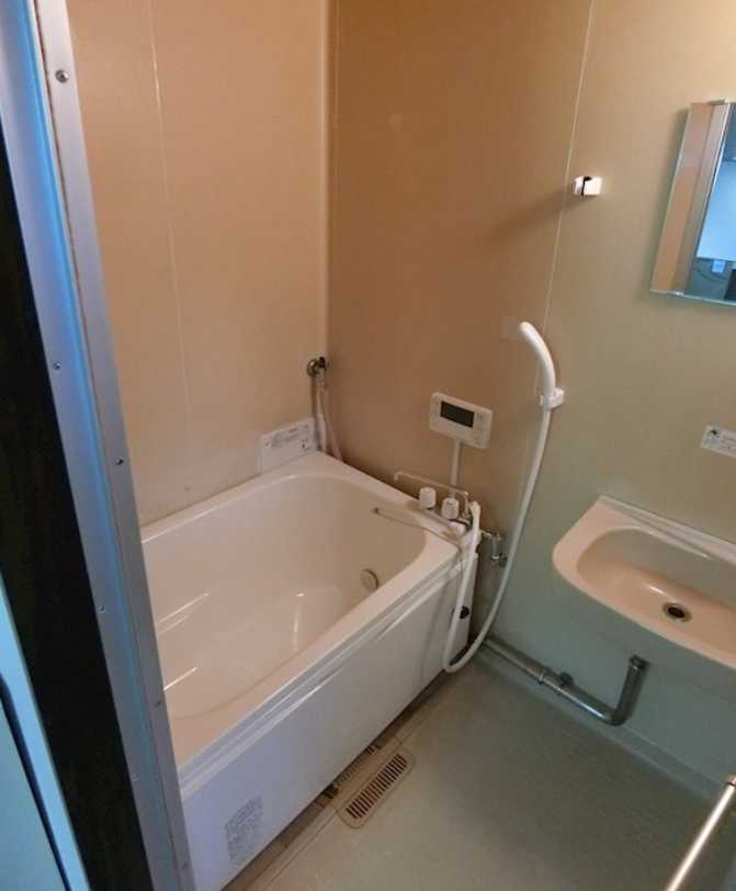 パインハイツ　南西角部屋　追焚　バストイレ別の浴室