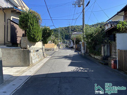 浄土寺上南田町　土地の前面道路含む現地写真