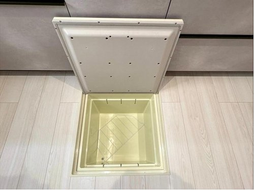 【Livele Garden.S】東村山市萩山町６期のキッチン|収納力豊富なシステムキッチン。床下収納も付いてキッチンスペースはいつでもスッキリ！