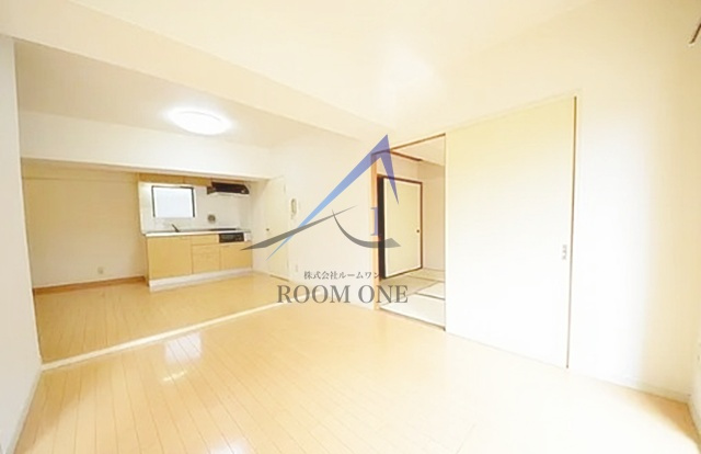 シャンポール東松原の居間・リビング|洋室のお部屋です。