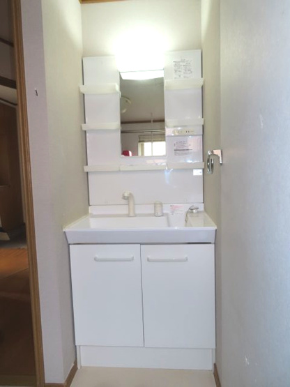 【独立洗面台】 | 北見市美山町東３丁目７０番地１６５　中古売家　 | 洗髪洗面化粧台