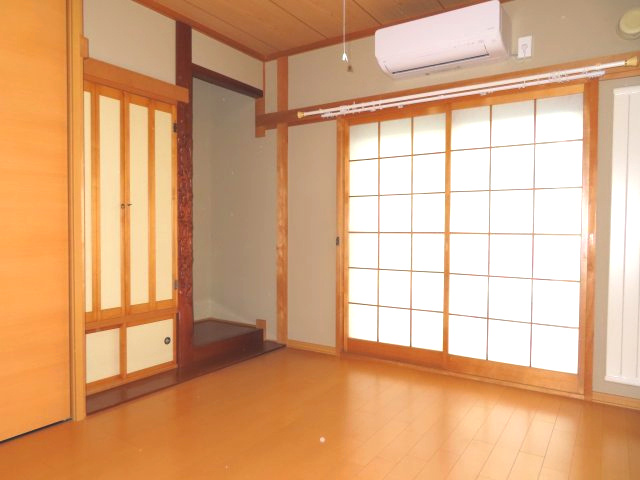 【洋室】 | 北見市美山町東３丁目７０番地１６５　中古売家　 | 1階6帖洋室