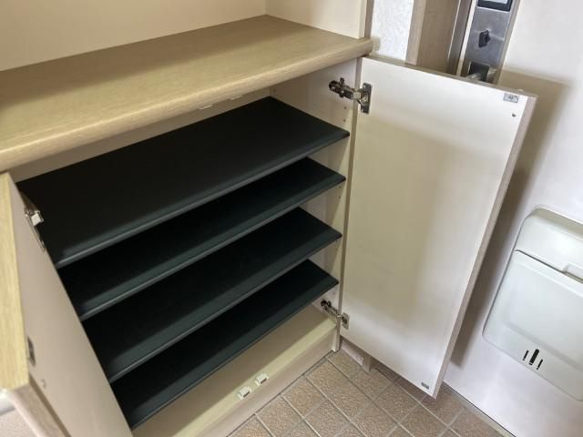 レインボーヒルズＳ’の収納|下駄箱