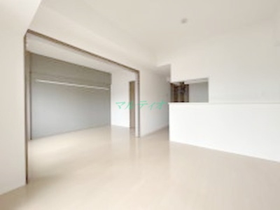 【居間・リビング】 | チェスナット西大島 | 洋室