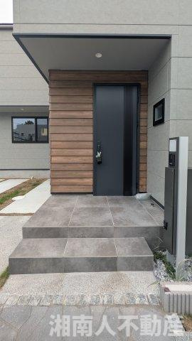 藤沢市辻堂東海岸１丁目１５－２３新築戸建ての玄関|毎日通る玄関はこちらです