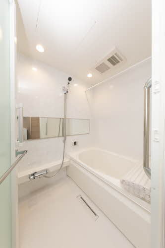 シャーメゾン　リュエル八戸ノ里の浴室