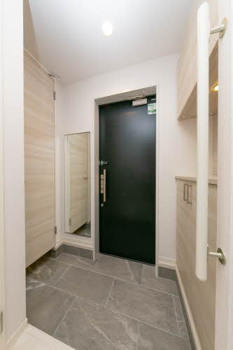 シャーメゾン　リュエル八戸ノ里の玄関