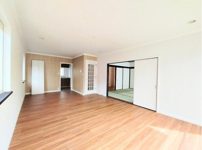 【居間・リビング】 | 佐倉市白銀2丁目　中古戸建て | リビング