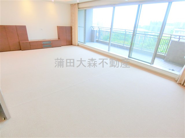 パークハウス多摩川北４番館の居間・リビング|LD