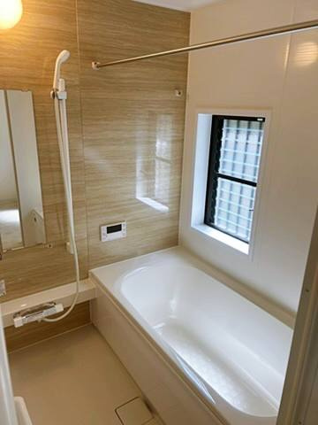 堺市西区北条町　中古建ての浴室