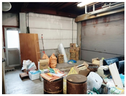 山科区小山北林町店舗事務所の内装