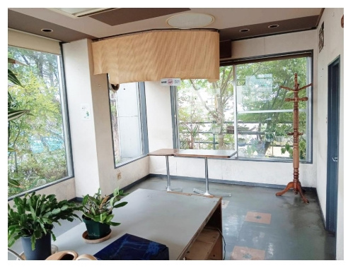 山科区小山北林町店舗事務所の内装