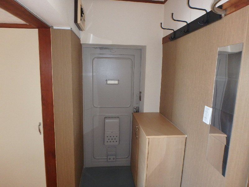 S1670R　鈴木アパートの玄関