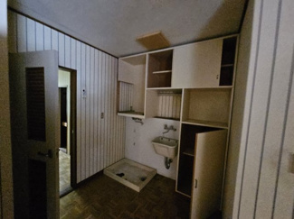 【内装】 | 乙店舗 | 住居部分