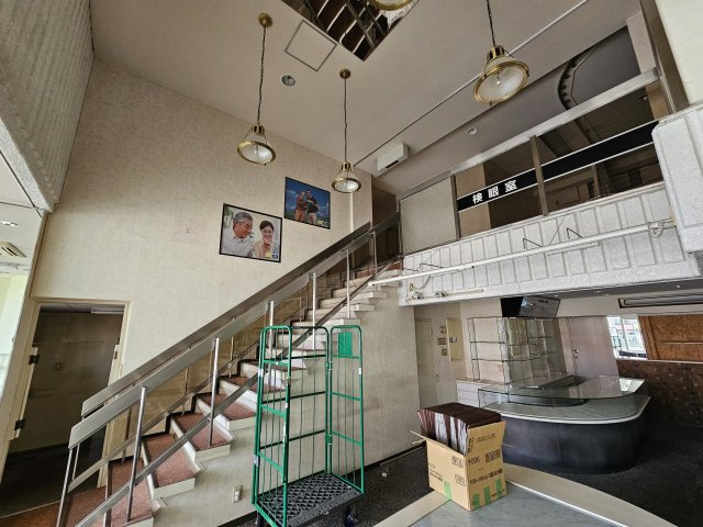 乙店舗の内装|店舗部分