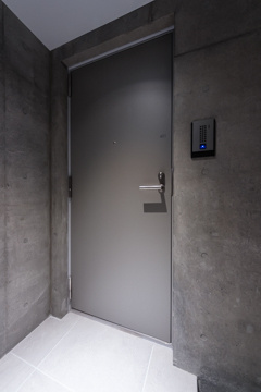 EDIT御茶ノ水妻恋坂の玄関