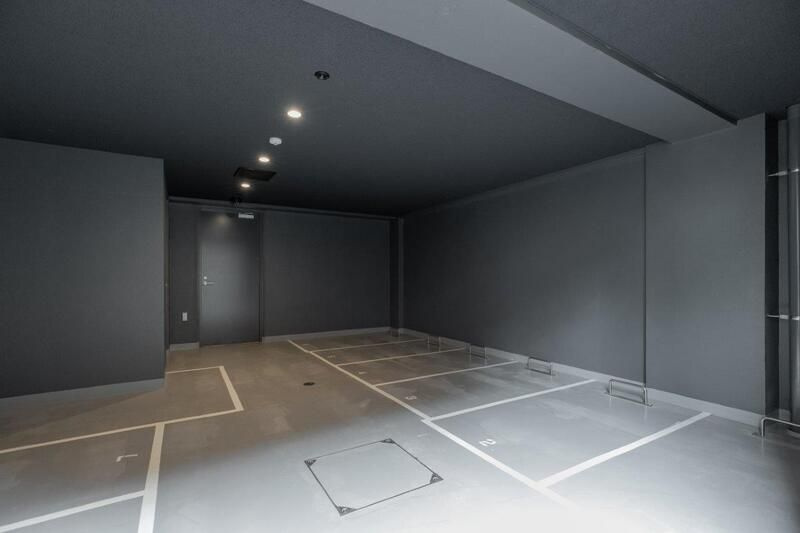 アジールコート池尻大橋の駐車場