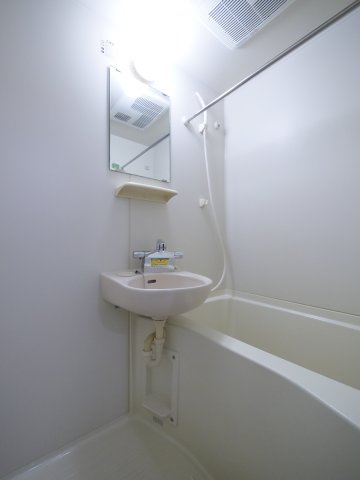 グリーンヒル中庄駅前の浴室