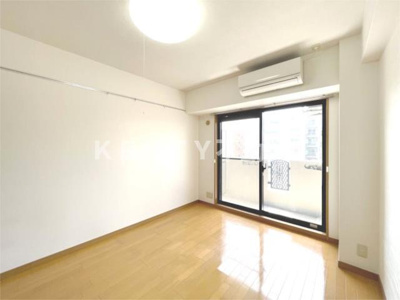 【居間・リビング】 | メインステージ平和島 | こちらのリビングで趣味の時間をお楽しみください