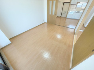 【寝室】 | アルファ　316 | 南東　洋室6帖