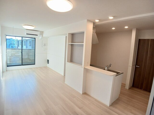 アイランドヒルズ右籾　Ⅰの居間・リビング|こちらのリビングで趣味の時間をお楽しみください