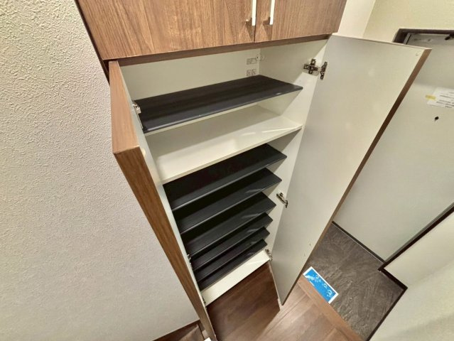 元町ハウスの玄関