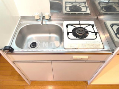 【キッチン】 | メインステージ平和島 | コンパクトなキッチンで掃除もラクラク