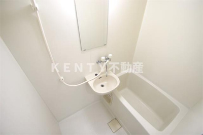 【浴室】 | メインステージ平和島 | 落ち着いた空間のお風呂です