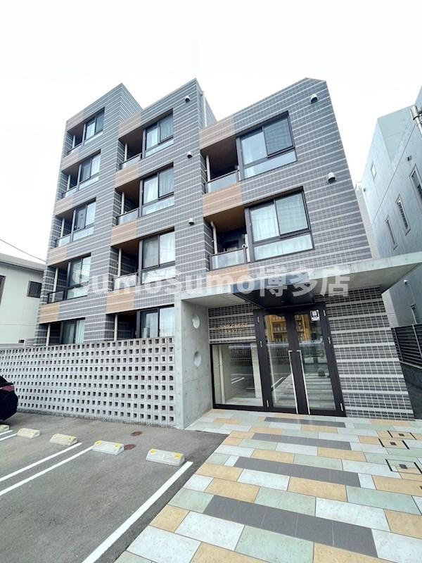 サニークレスト西新の外観