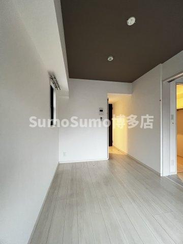 サニークレスト西新の居間・リビング