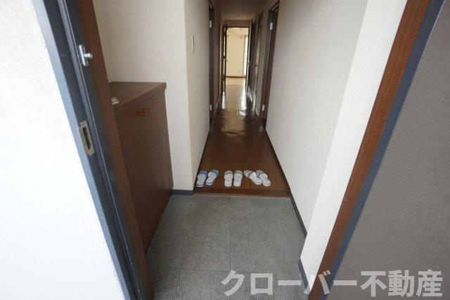 カドーロ壱番館の玄関