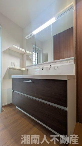 藤沢市辻堂東海岸２丁目１－８－３戸建ての独立洗面台|独立洗面台です