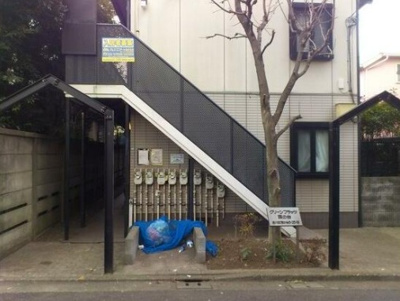 【エントランス】 | グリーンフラッツ旗の台